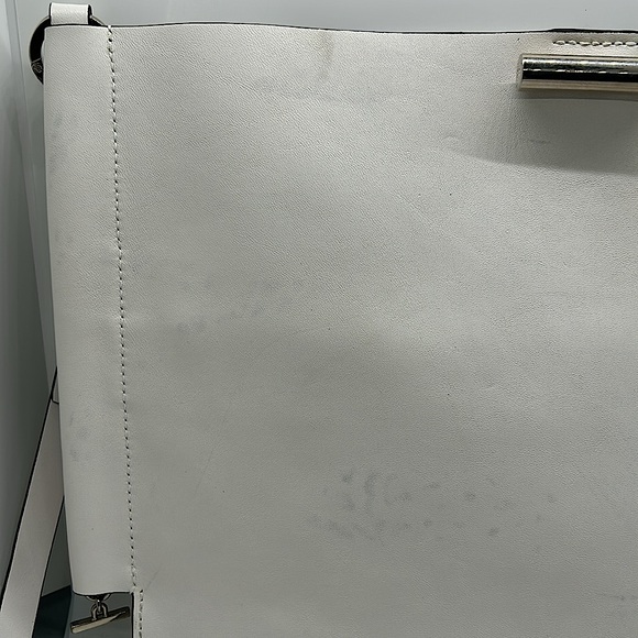 Stuart Weitzman NWT Off White Calf Leather Small Dorian Crossbody Bag Purse 🌸🌸 - Picture 11 of 12